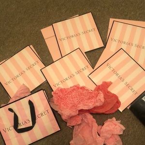 🥰Victoria’s Secret Shopping Bag Bundle